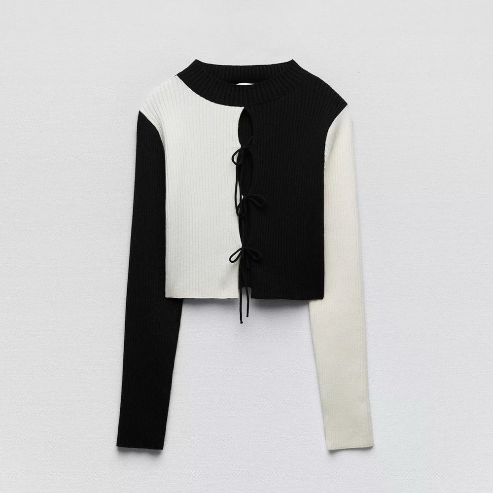 Like New Zara Black and White Tie Front Top